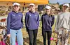 Desse jentene var mellom anna ansvarlege for kaféen under laurdagens golfseanse, men dei var òg på bana for å golfa litt. F.v.: Helene Selsås (17), Sunniva Vikse (15), Maria Fonnes (16) og Turid Skåden (29). Alle kjem frå Sveio. FOTO: GUNNHILD LØNNING