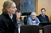 Birgitte Tengs foreldre, Karin og Torger Tengs, saman med bistandsadvokat John Christian Elden (t.h) i rettssaka mot 52-åringen som er tiltalt for å ha drepe 17 år gamle Birgitte Tengs i mai 1995. Foto: Stian Lysberg Solum / NTB / NPK
