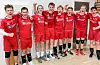 G17-laget til Sveio IL spelte seg heilt fram til finalen under volleyballgallaen i Farsund i helga. Frå venstre: Jone Fagerland, Jone Birkeland, Leander Christiansen, Arne Martin Helland, Jacob Meland, Daniel Stueland, Ole Aleksander Sveen Kallevik og Thomas Dale.FOTO: PRIVAT