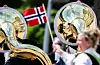 Det blir ikkje skikkeleg 17. mai utan song. Du treng ikkje kunne alle versa, men det er fint å kunne mumle og nynne med. Foto: Berit Roald / NTB / NPK