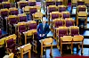 Det kan bli mange ledige stolar i Stortinget når straumstøtta til næringslivet skal behandlast. Men Stortinget er beslutningsdyktige med 60 prosent av representantane til stades. Foto: Ole Berg-Rusten / NTB/ NPK
