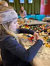 — Eg synast det er kjekt på LegoFest, seier Tora Handeland (5 år).FOTO: PRIVAT