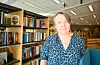 Biblioteksjef ved Sveio folkebibliotek, Kristine Thorkildsen, er klar for å dele erfaringer gjennom prosjektet: «Samarbeid Vestland på langs». Foto: Morten Vågset Møller