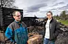 Helge Huseby og Arnlaug Utne Huseby er begge sterkt preg av brannen som har lagt heimen deira i oske og ruinar.