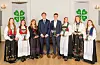 På bildet er plakettmottakarane frå Sunnhordland. F.v. Anja Kristine Leirvik og Emmelin Hjelmeseter, begge Lid 4H, Agathe Ølvestveit, Lauvsprett 4H (Kvinnherad), Rune Vikse Valen og Gaute Valen-Spångberg, begge Sisu 4H, Synnøve Stokken Øvrebygda 4H (Fitjar), Cecilie Førre Apleland og Rita Løkling, begge frå Lid 4H. Ikkje til stades på festen: Anne Synnøve Breistig og Ingrid-Andrea Kvalvåg Panayiotou, begge Lid 4H. Foto: Øyvind Sæbø, Vassbrekko Foto